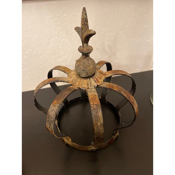 Vintage distressed salvaged style metal French chic crown - Picture 4 of 4